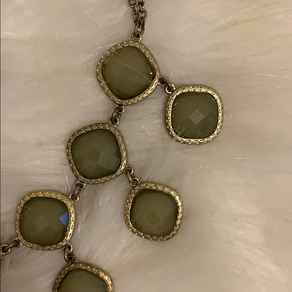 Green Statement Necklace - Picture 2 of 4